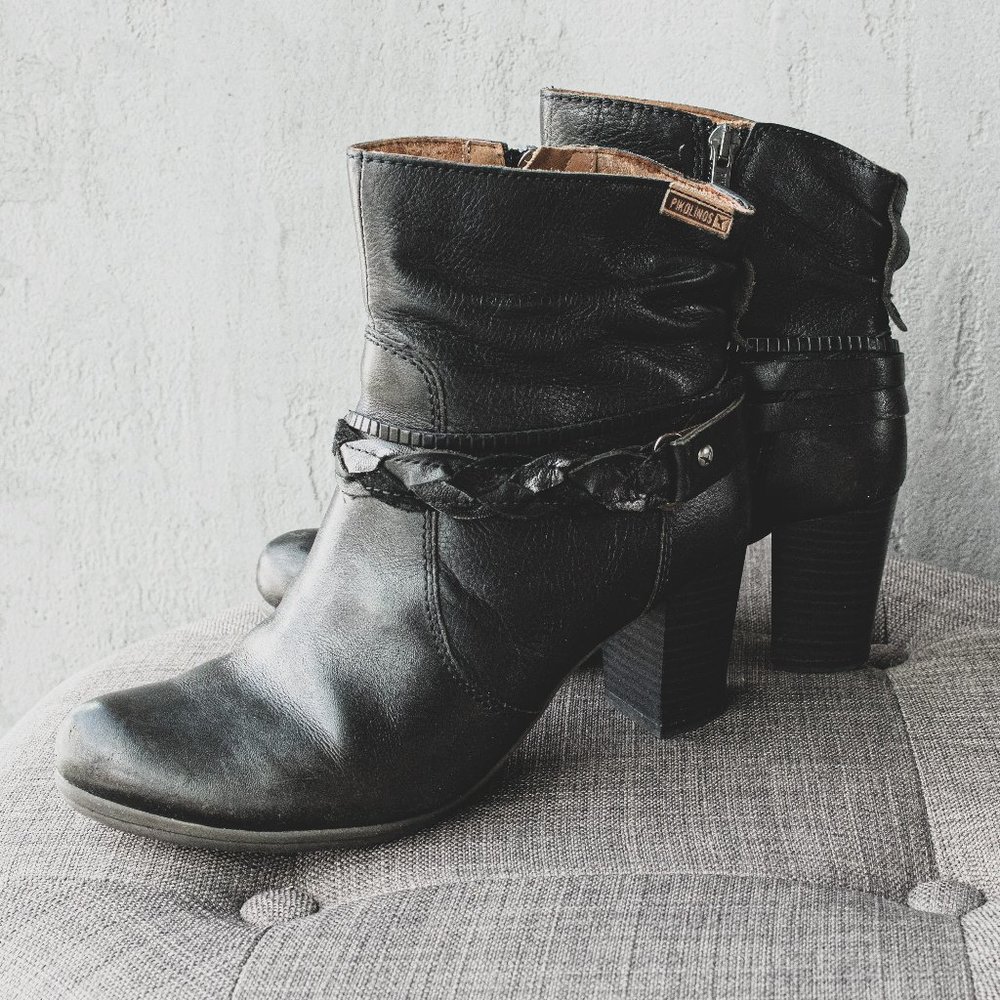 Pikolinos black leather Slouch Ankle boot